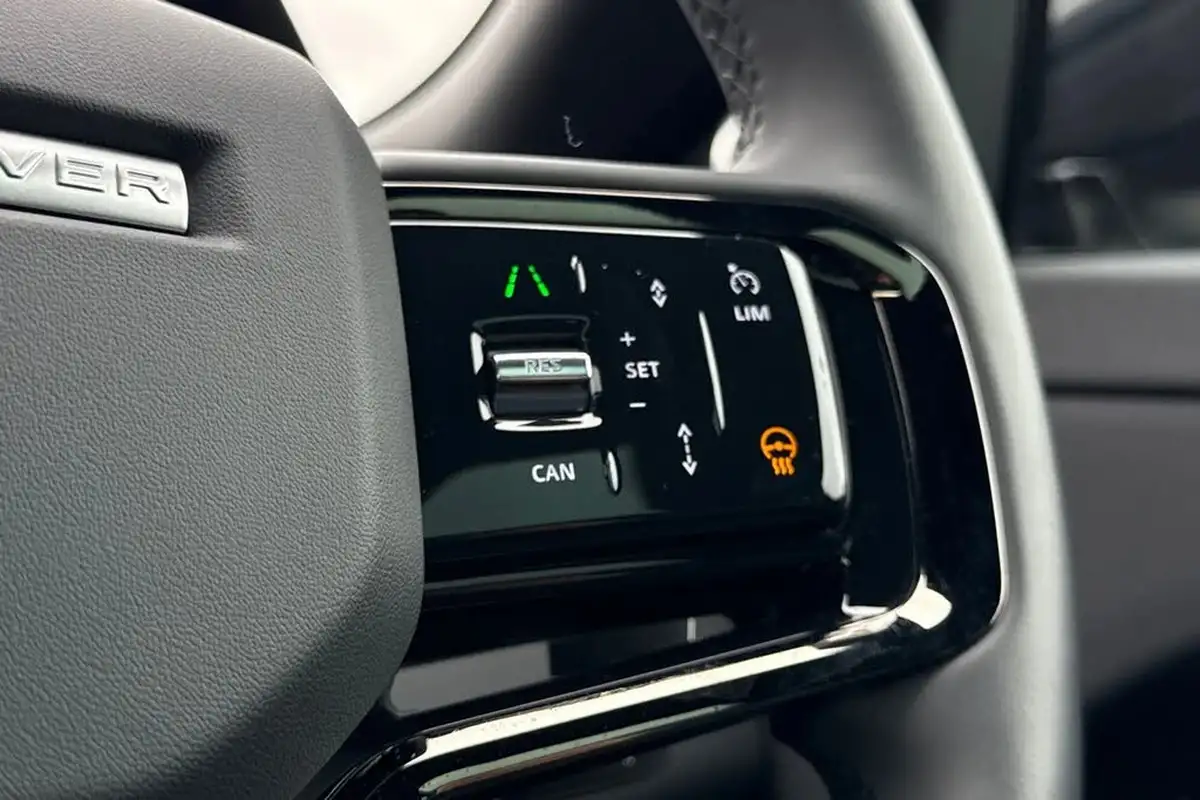 2023-land-rover-range-rover-evoque-20-d200-dynamic-se-big-42