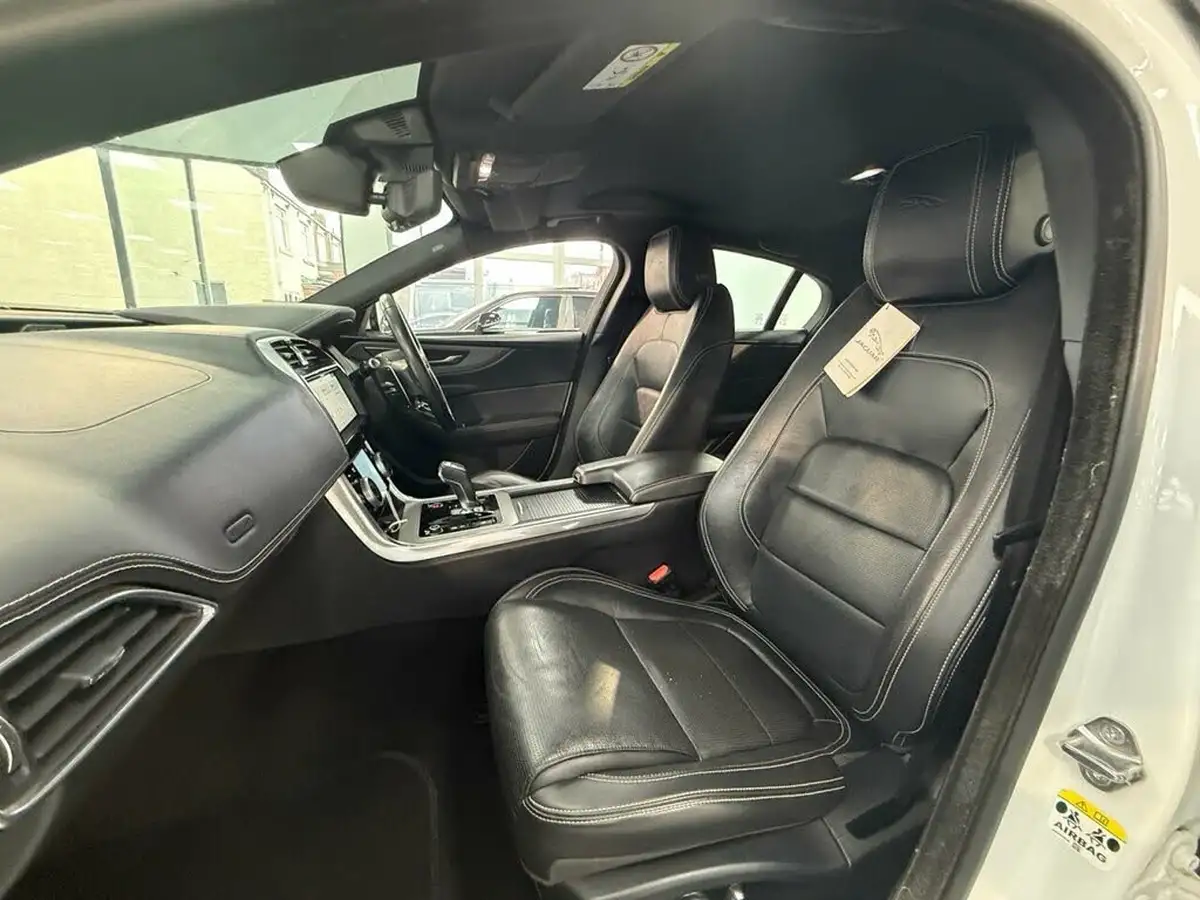 2020-jaguar-xe-20d-r-dynamic-se-awd-big-17