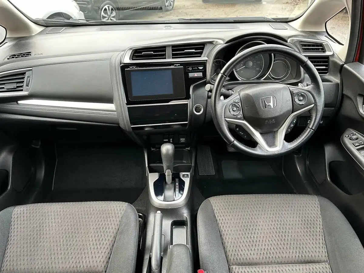2018-honda-jazz-13-i-vtec-ex-navi-cvt-big-2