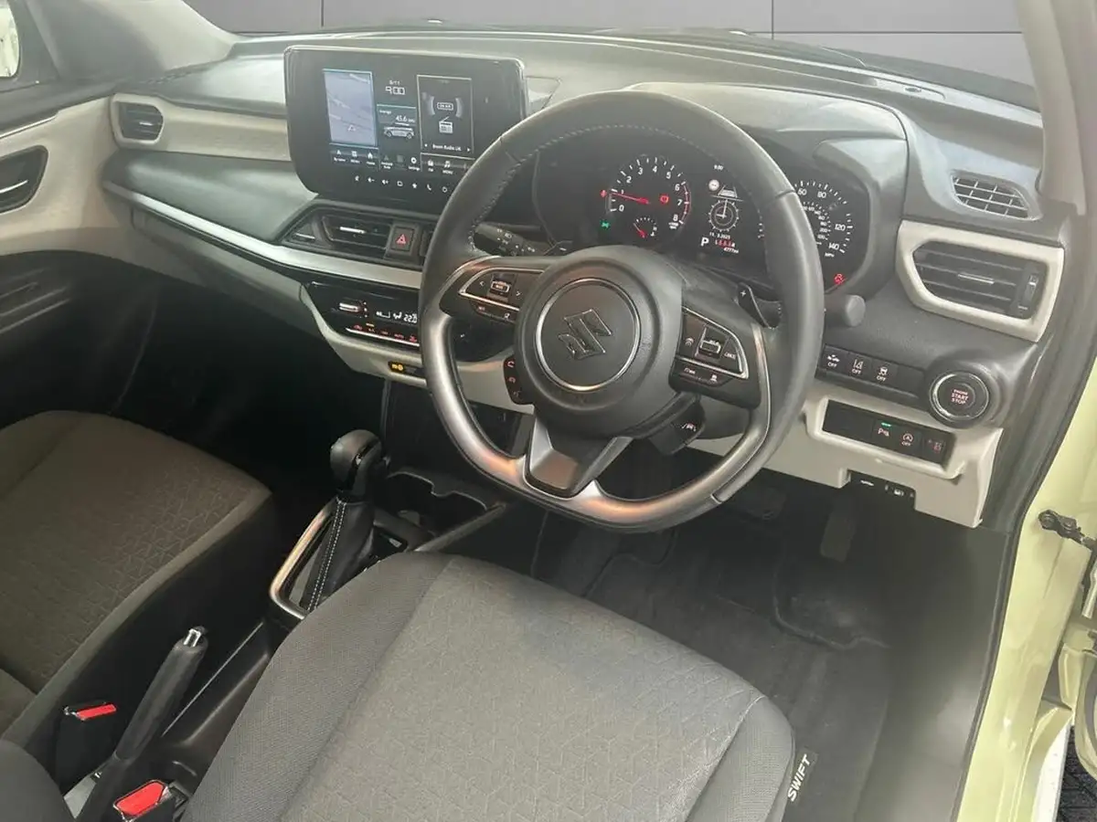2024-suzuki-swift-12-ultra-cvt-big-8