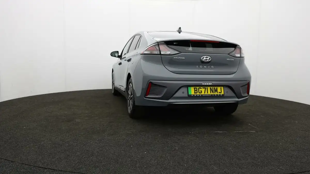 2021-hyundai-ioniq-e-premium-electric-100kw-big-34