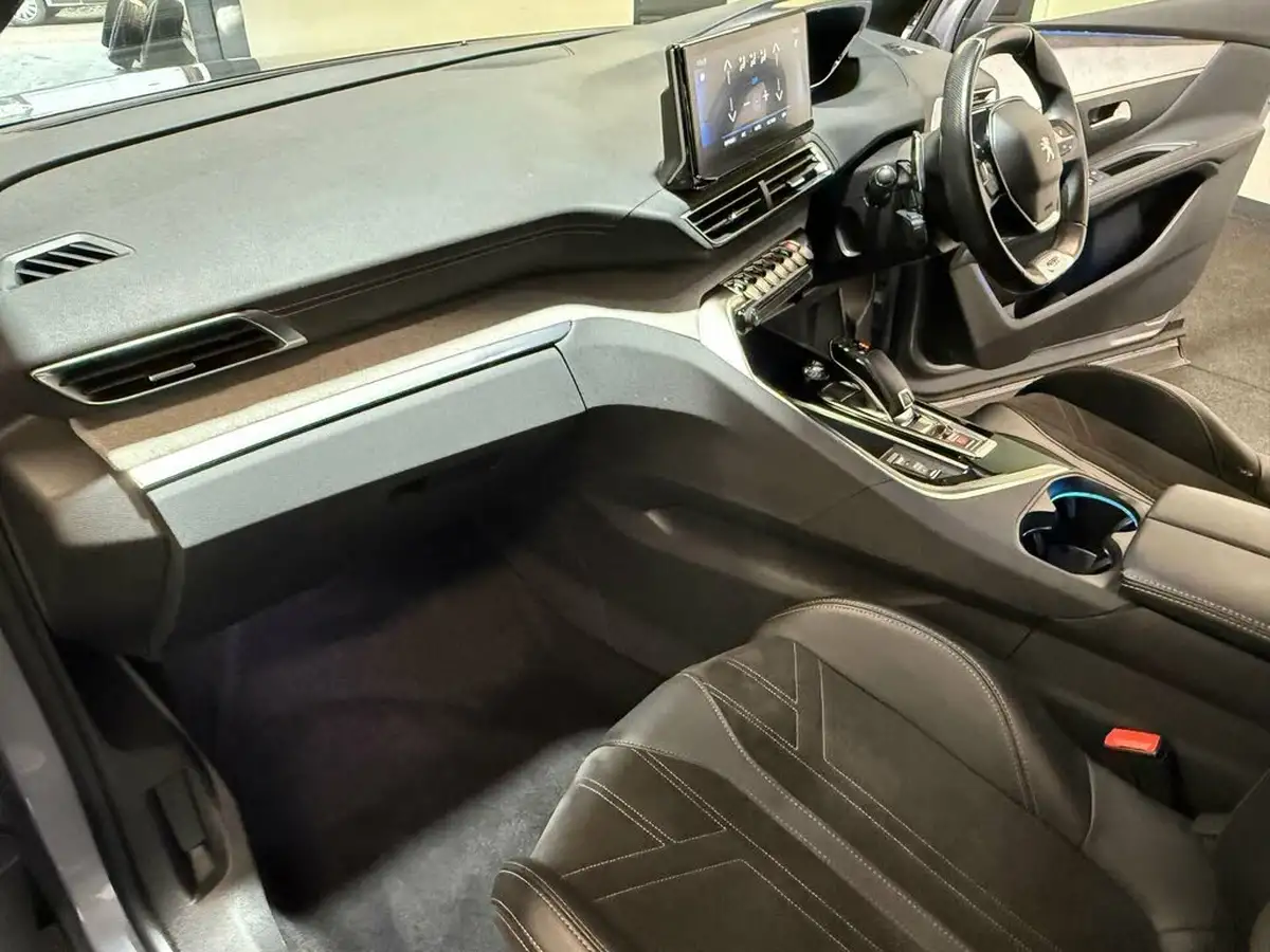 2021-peugeot-3008-suv-12-puretech-gt-eat8-big-40