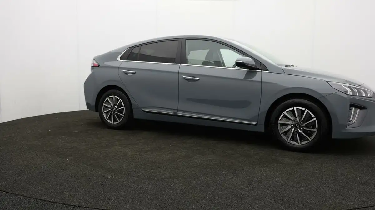 2021-hyundai-ioniq-e-premium-electric-100kw-big-58