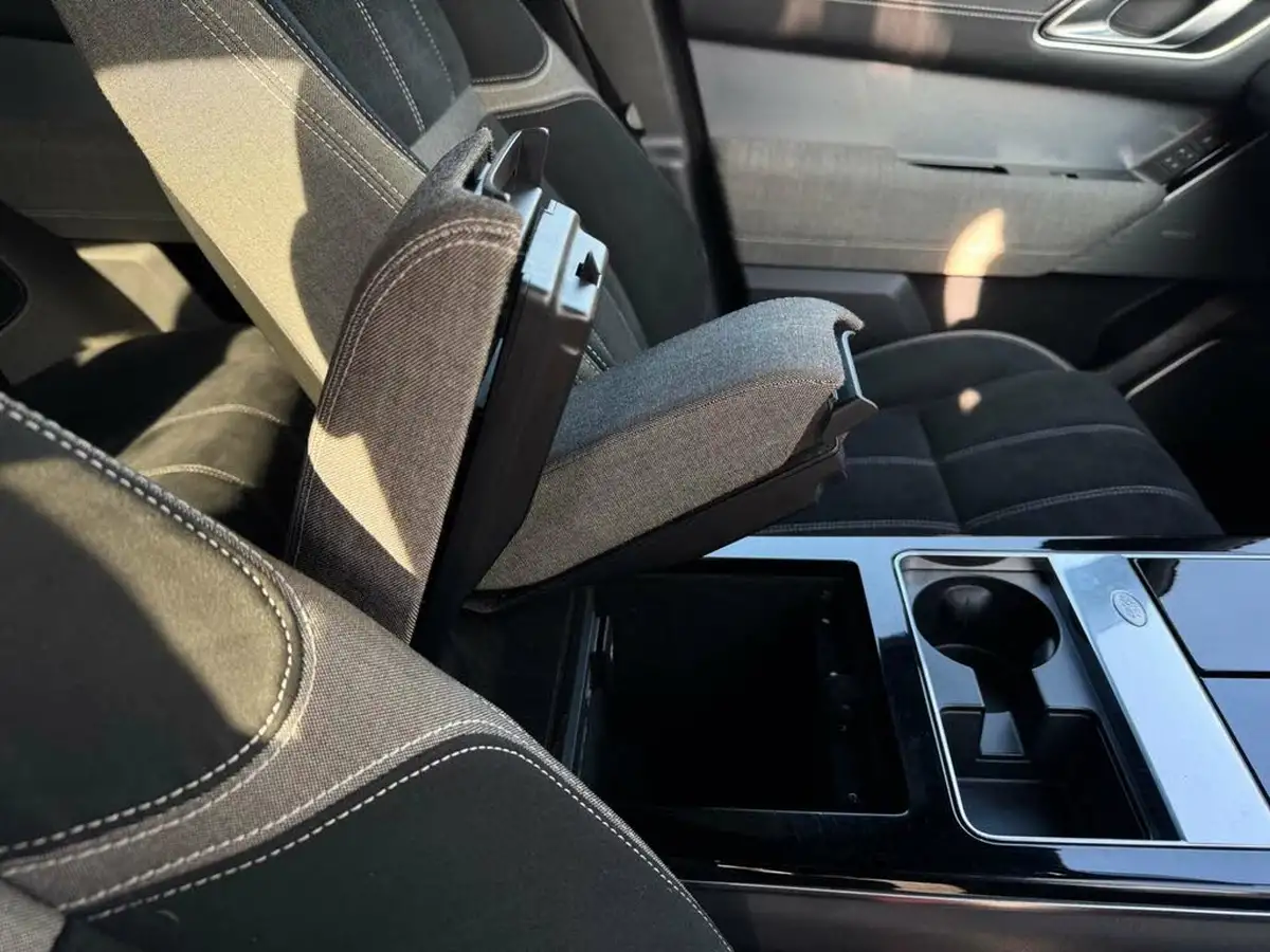 2018-land-rover-range-rover-velar-20-p250-r-dynamic-hse-ss-big-44