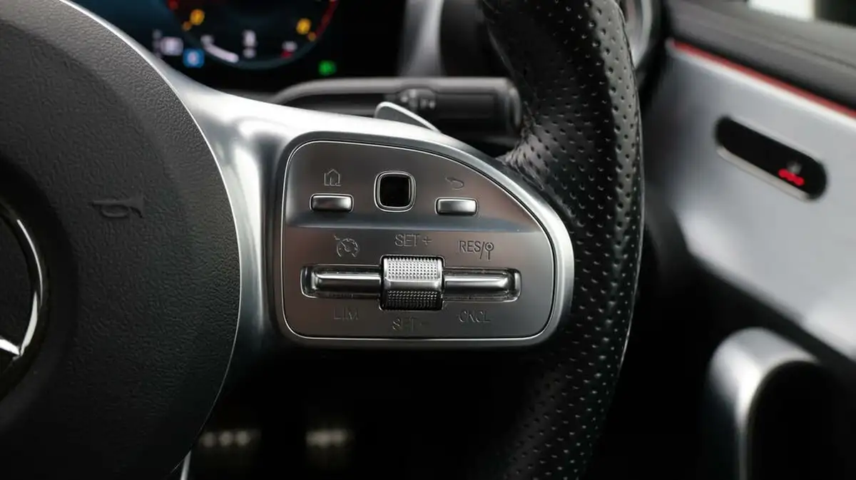 2022-mercedes-benz-a-class-13-a200-amg-line-premium-edition-hatchback-5d-7g-dct-big-25