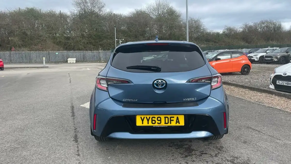 2020-toyota-corolla-18-vvt-i-design-spare-wheel-hatchback-5d-big-18