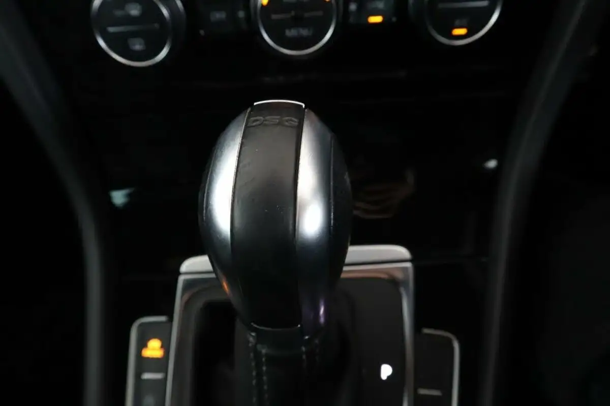 2017-volkswagen-golf-20tdi-gtd-ss-hatchback-5d-dsg-big-18