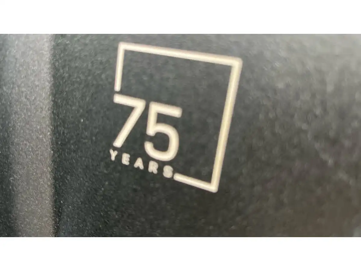 2024-land-rover-90-defender-30-d300-75th-edition-big-9
