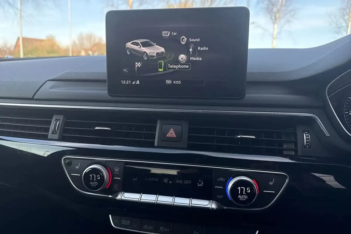 2020-audi-a5-20-35-tfsi-black-edition-coupe-2d-big-39