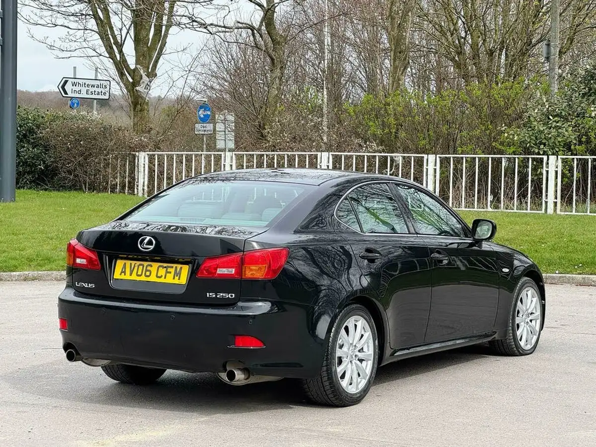 2006-lexus-is-250-25-se-l-auto-big-7