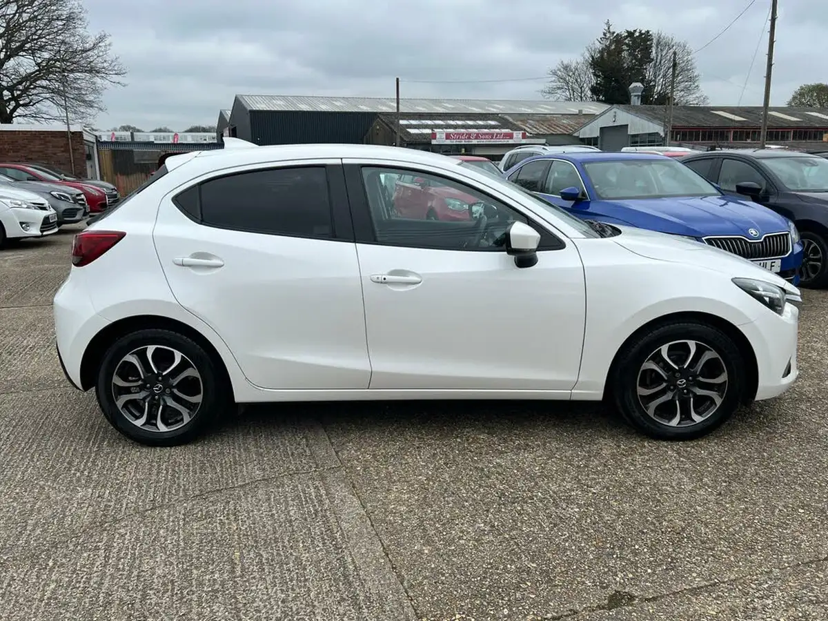 2017-mazda-mazda2-15-sport-nav-90ps-skyactiv-g-auto-big-7
