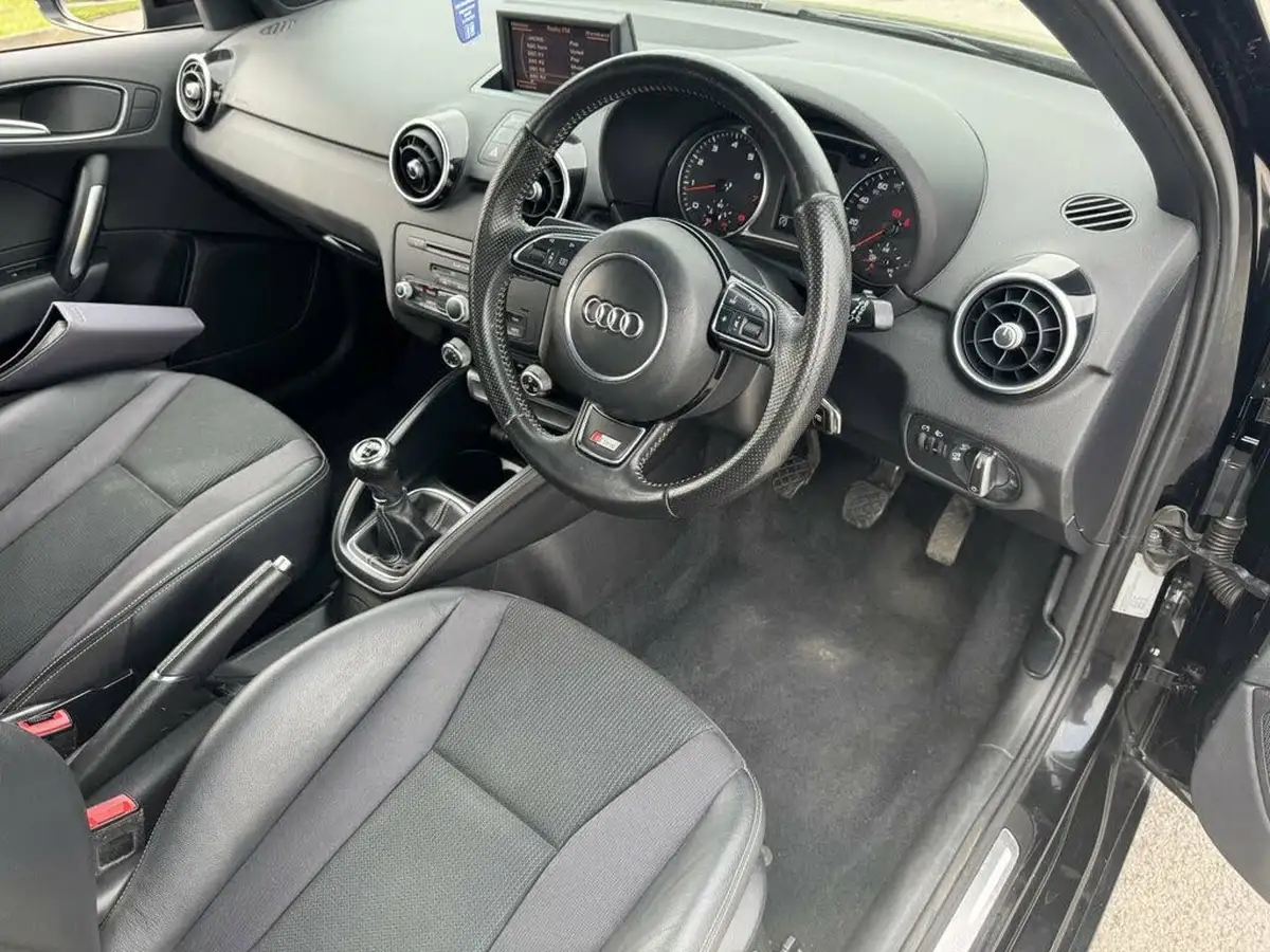 2013-audi-a1-14-s-line-tfsi-122ps-sportback-5d-1390cc-big-10
