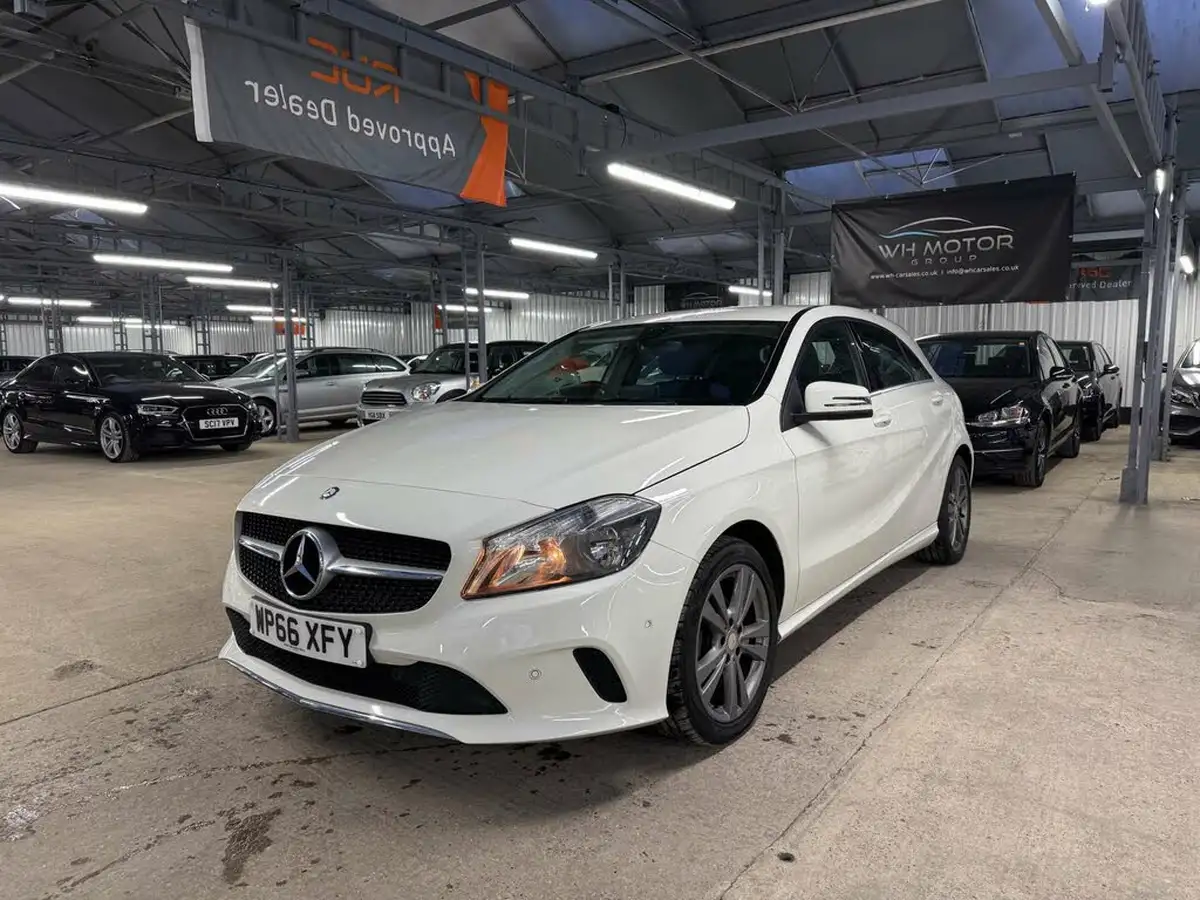 2016-mercedes-benz-a-class-15d-a180d-sport-executivess-7g-dct-big-13