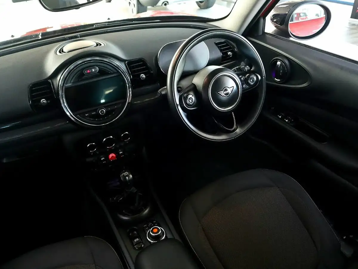 2020-mini-clubman-15-cooper-classic-big-18