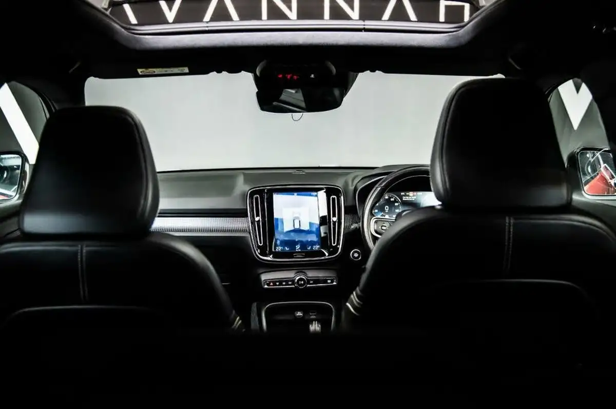 2018-volvo-xc40-20td-d4-first-edition-big-4
