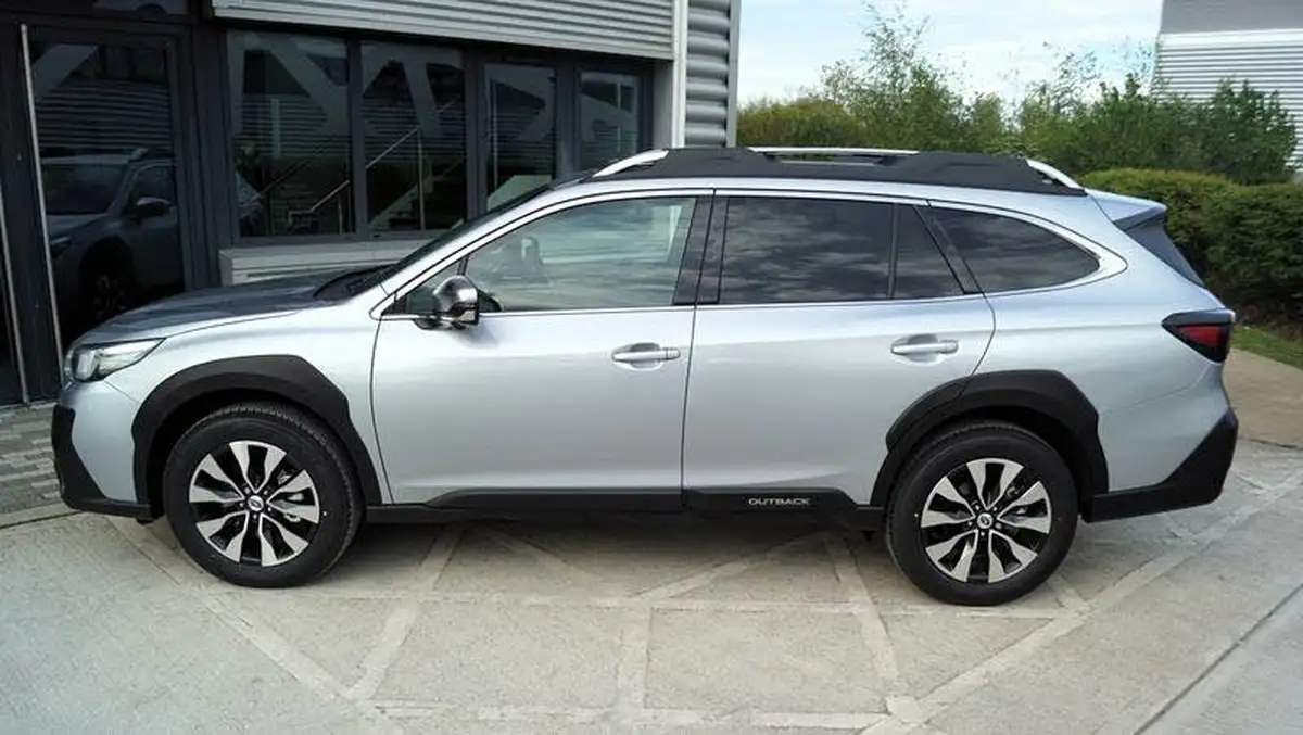 2025-subaru-outback-25i-touring-big-22
