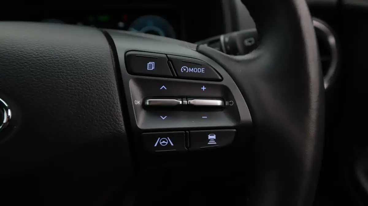2022-hyundai-kona-16-gdi-premium-big-25
