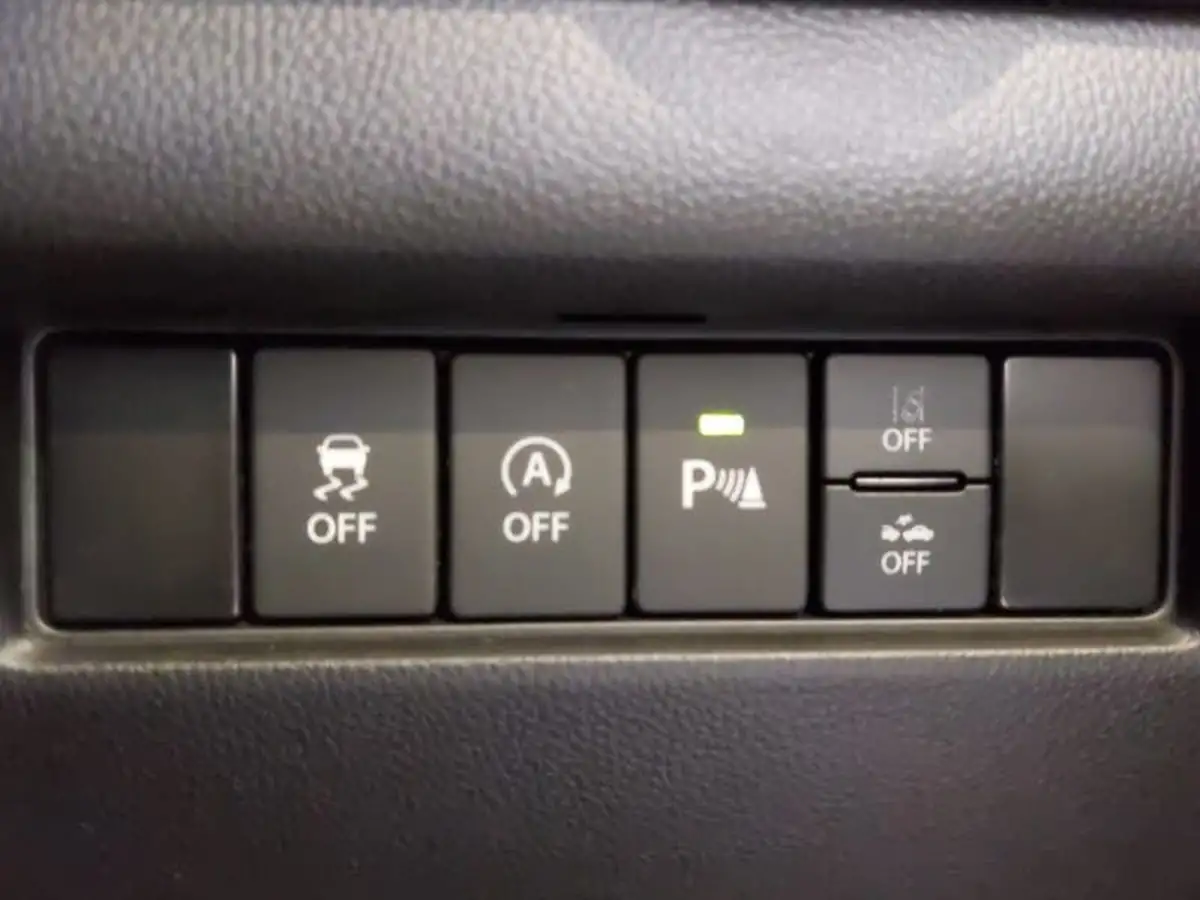 2022-suzuki-swift-12-dualjet-sz5-cvt-big-17