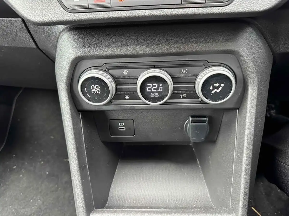 2024-dacia-sandero-10-tce-journey-90bhp-big-12