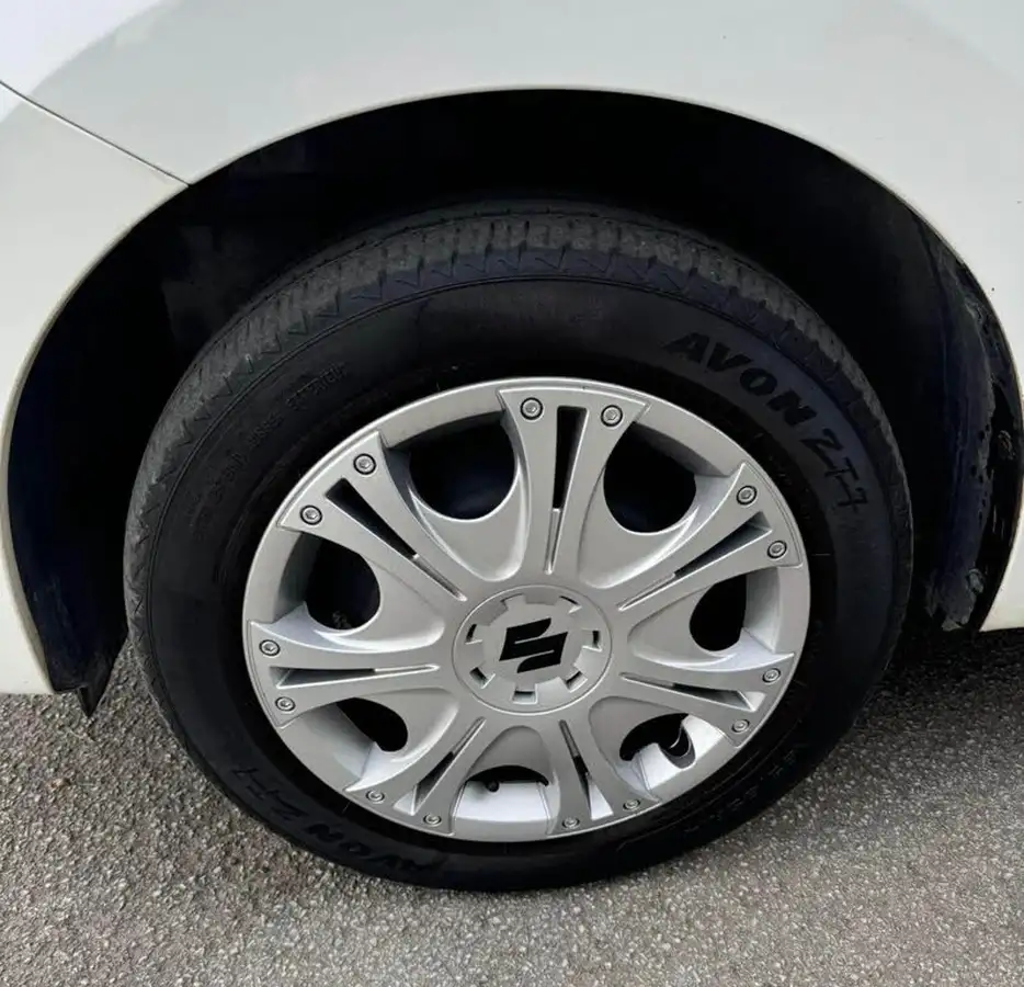 2018-suzuki-celerio-10-sz2-big-11