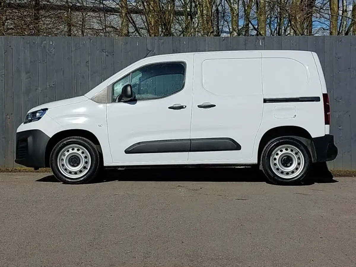 2023-citroen-berlingo-15-bluehdi-1000-enterprise-edition-100pseu6d-big-3