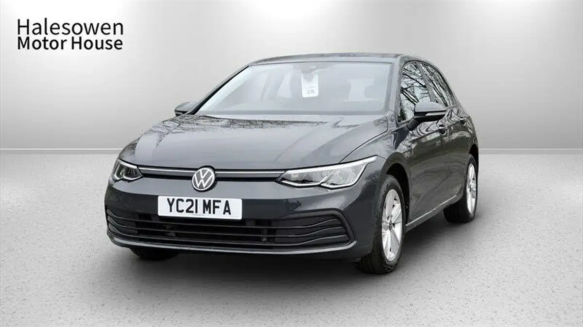 2021-volkswagen-golf-10-tsi-life-hatchback-big-5
