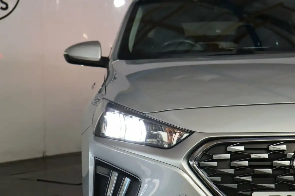 2021-hyundai-ioniq-16-gdi-premium-se-hybrid-big-11