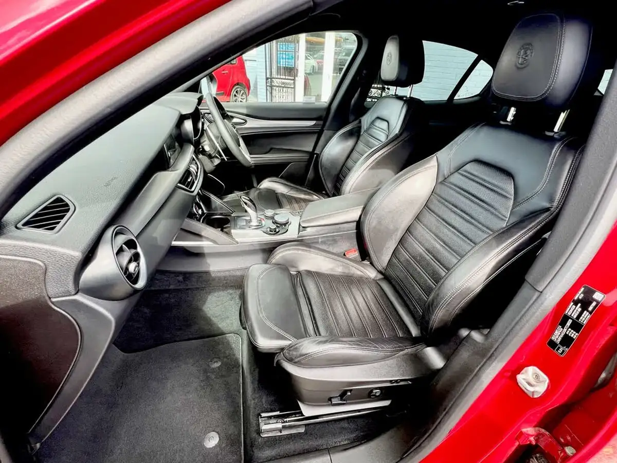 2018-alfa-romeo-stelvio-22td-milano-ss-big-11