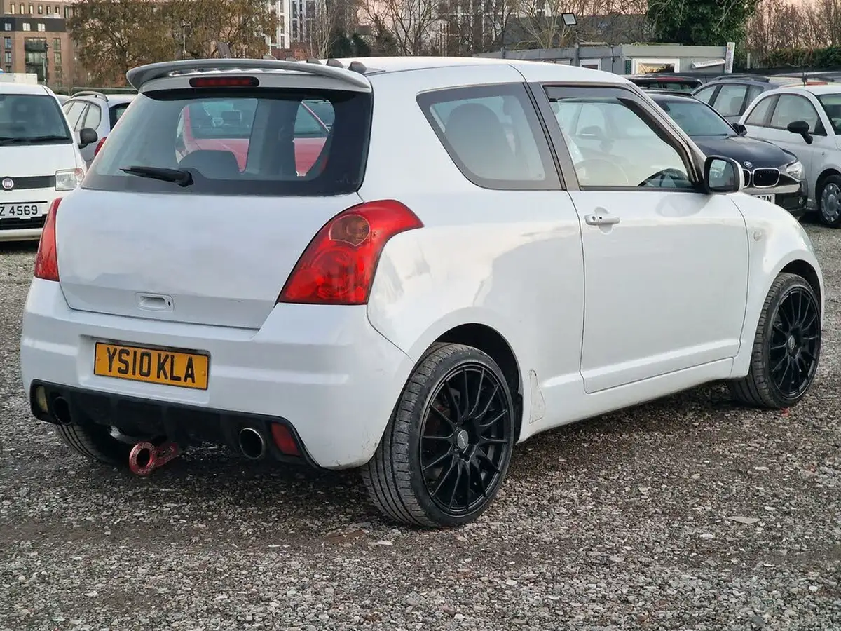 2010-suzuki-swift-16-sport-big-7