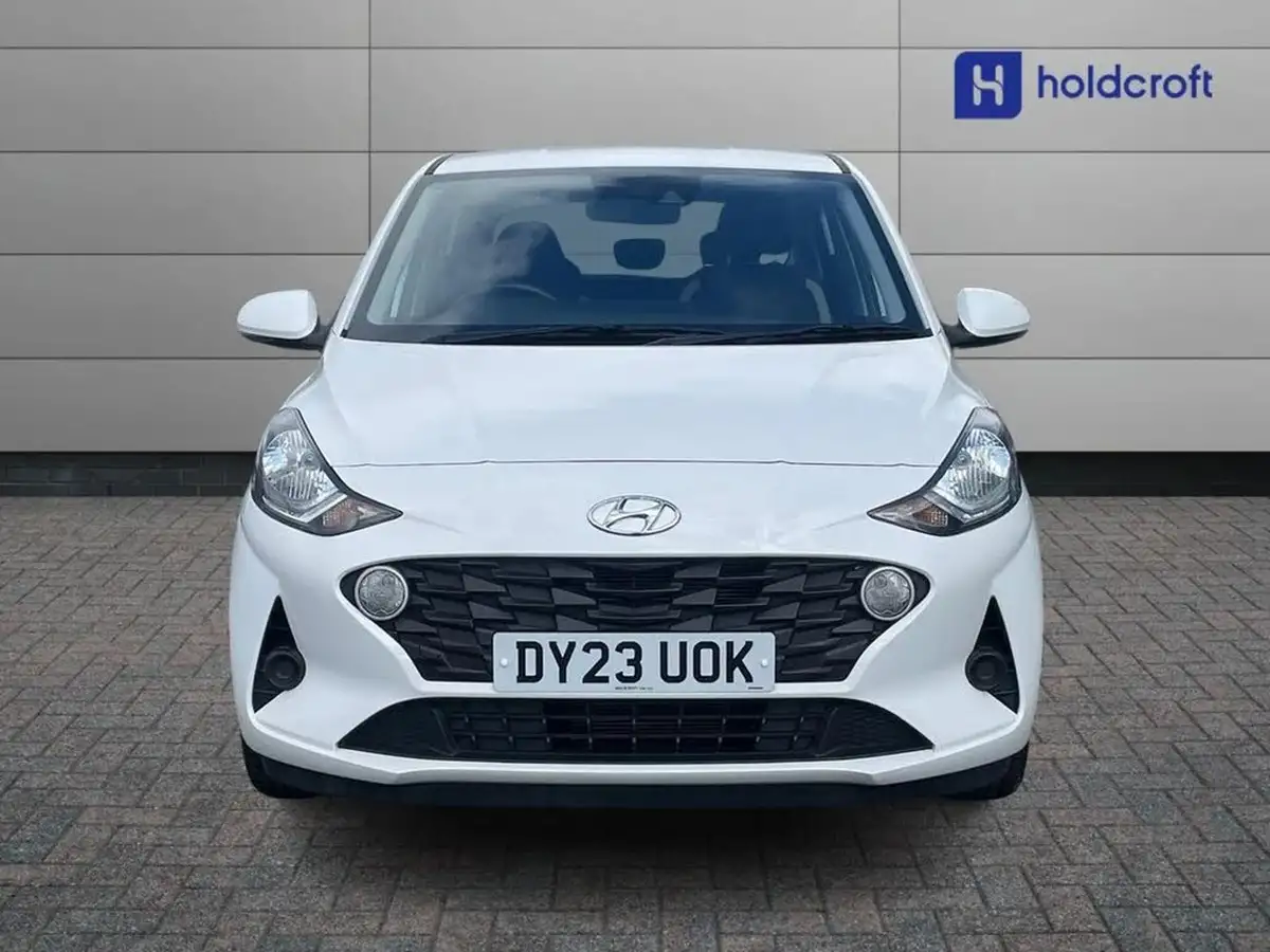 2023-hyundai-i10-12-se-connect-auto-big-2
