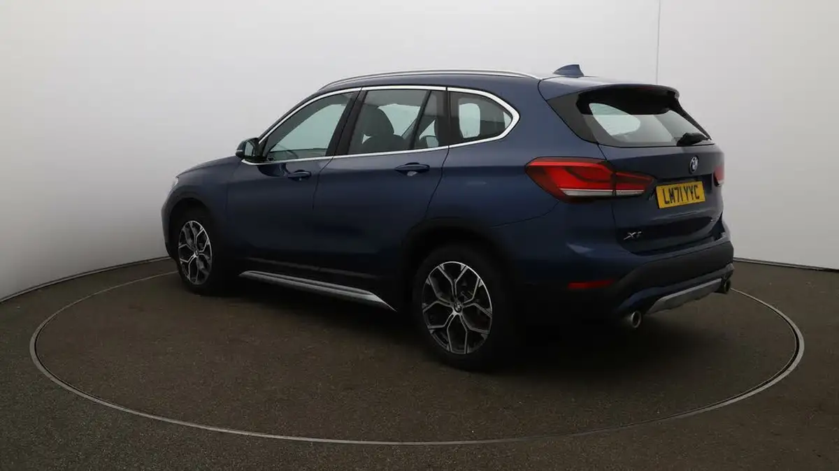 2021-bmw-x1-20-sdrive20i-xline-big-5
