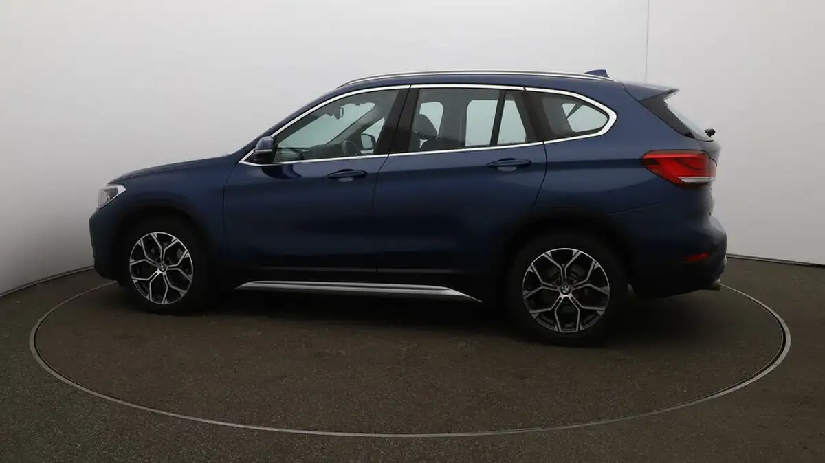 2021-bmw-x1-20-sdrive20i-xline-big-51