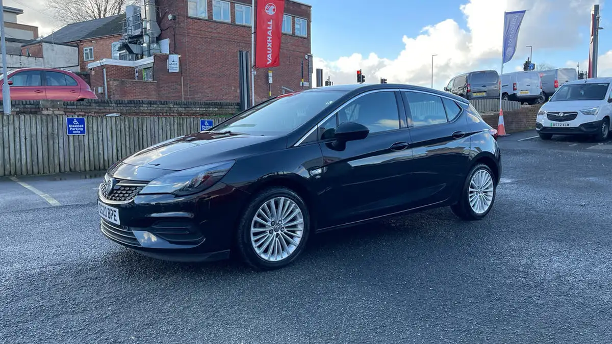 2020-vauxhall-astra-12-turbo-elite-nav-big-6