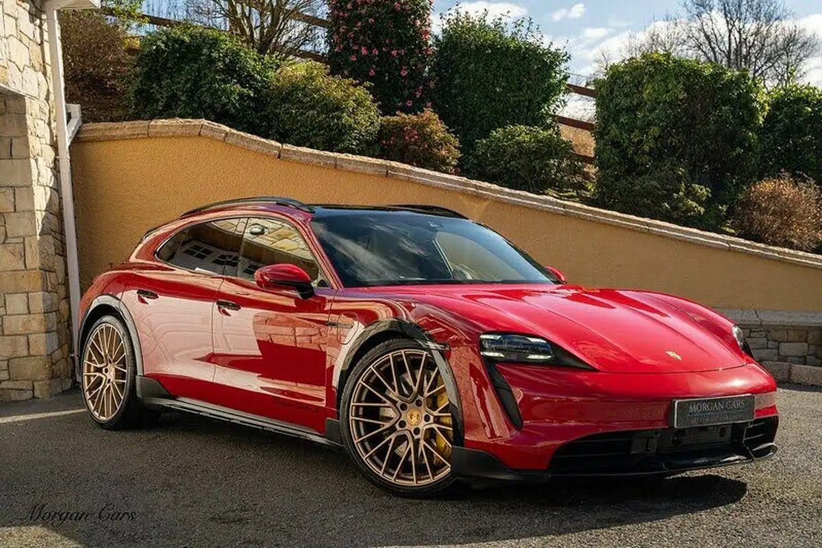 2021-porsche-taycan-e-turbo-s-cross-turismo-awd-big-21