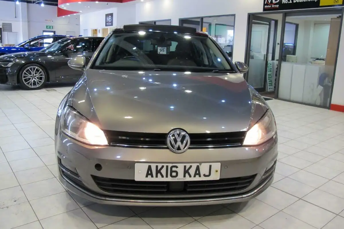 2016-volkswagen-golf-20tdi-gt-edition-5d-dsg-big-50