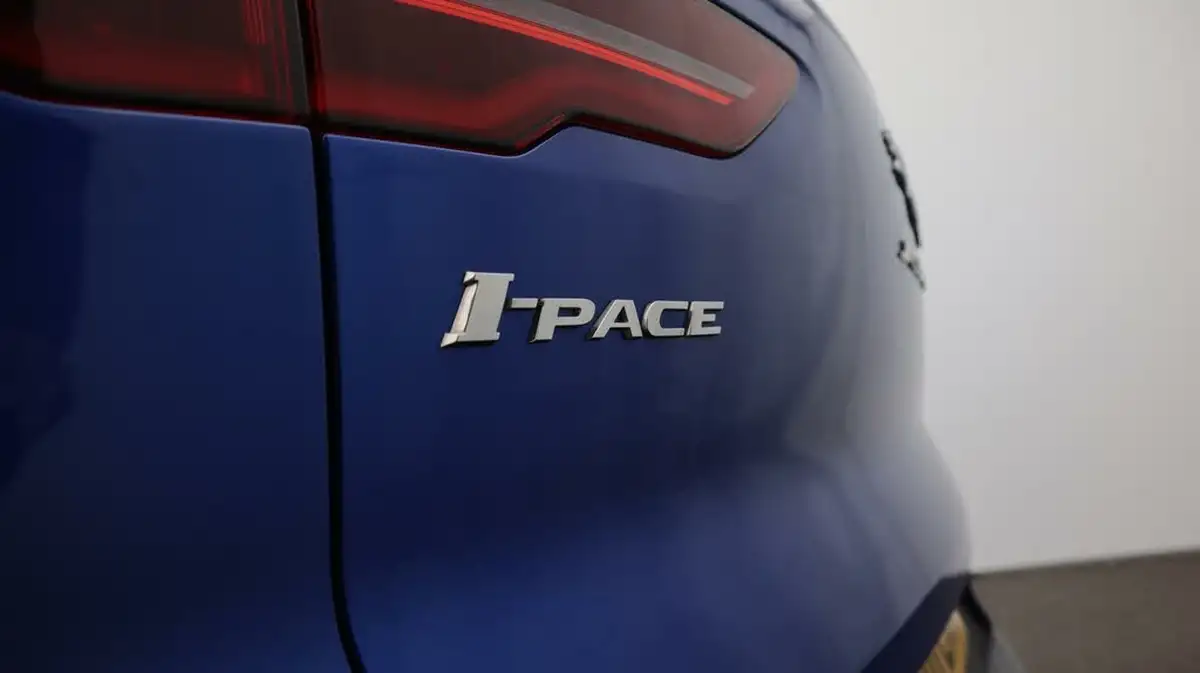 2020-jaguar-i-pace-ev400-hse-big-22