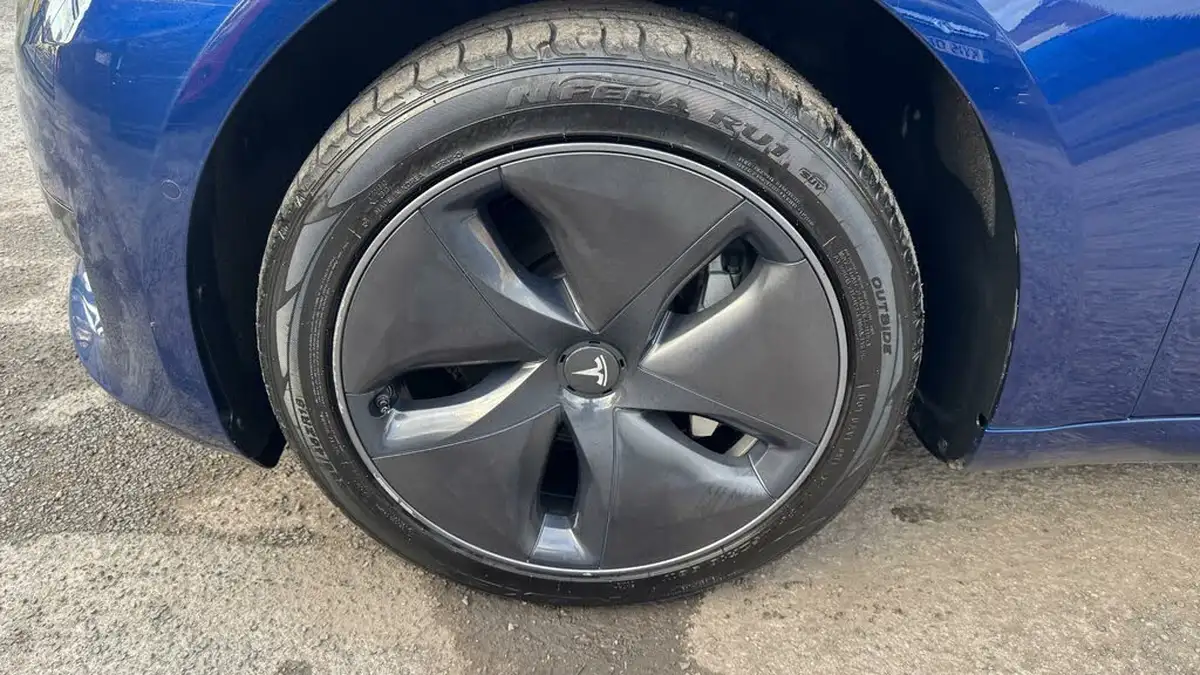 2020-tesla-model-3-e-standard-plus-big-41