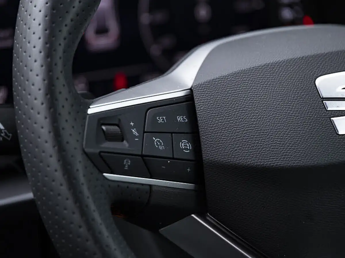 2024-seat-tarraco-15-ecotsi-fr-sport-big-11