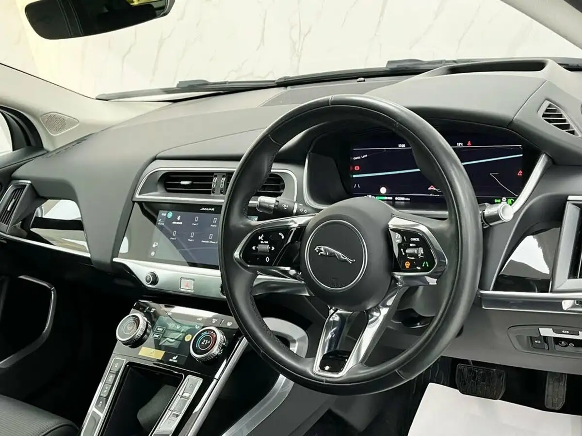 2020-jaguar-i-pace-ev400-hse-big-31