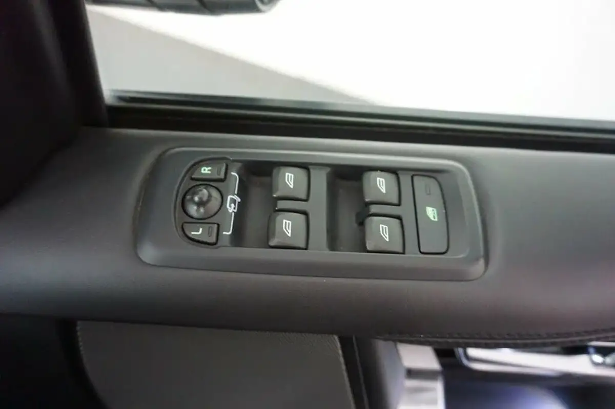 2015-land-rover-discovery-4-30-sd-v6-hse-lux-big-21