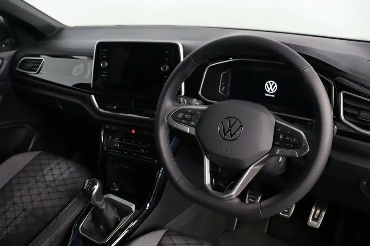 2024-volkswagen-t-roc-15-tsi-r-line-hatchback-5d-big-23