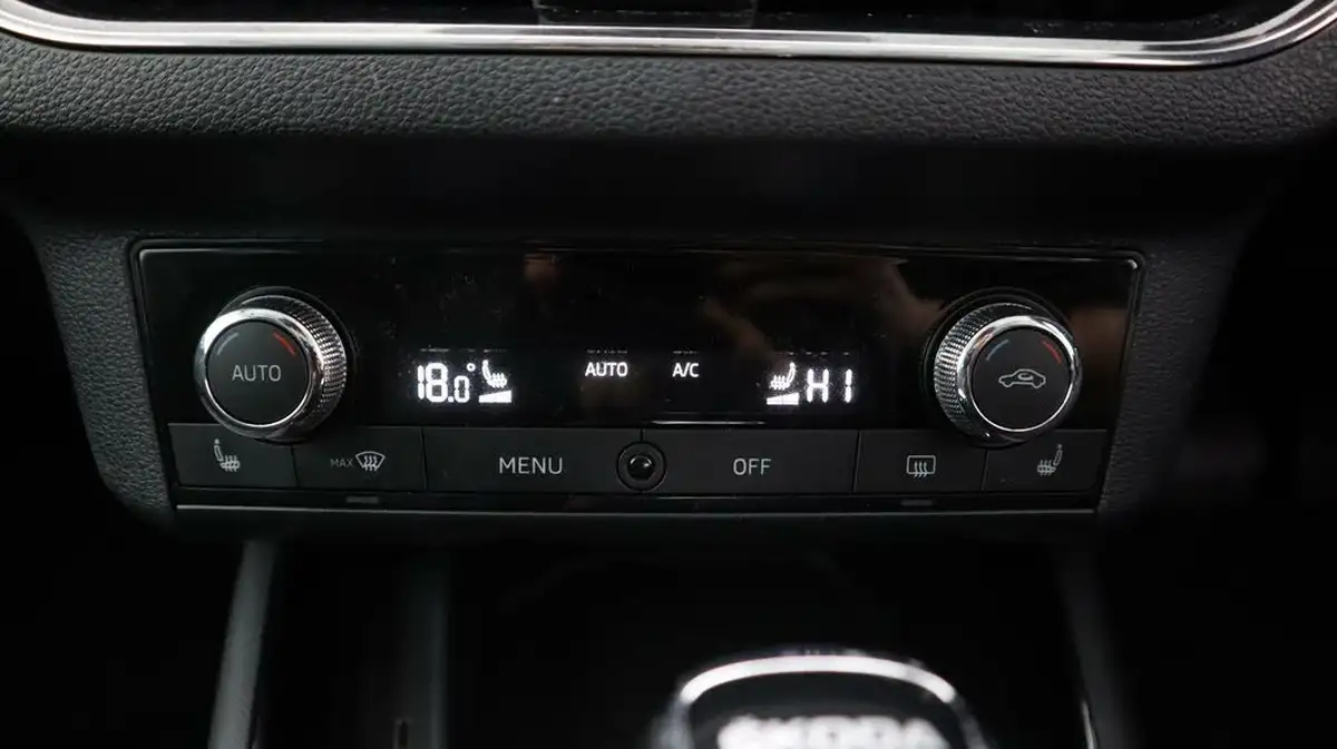 2020-skoda-kamiq-10-tsi-se-l-115ps-dsg-big-11