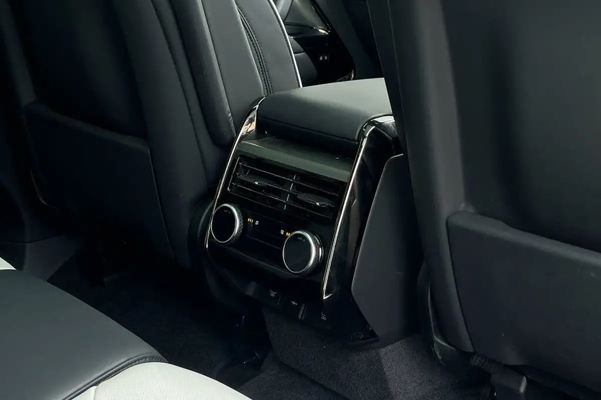 2024-land-rover-range-rover-sport-30-d300-dynamic-se-big-54