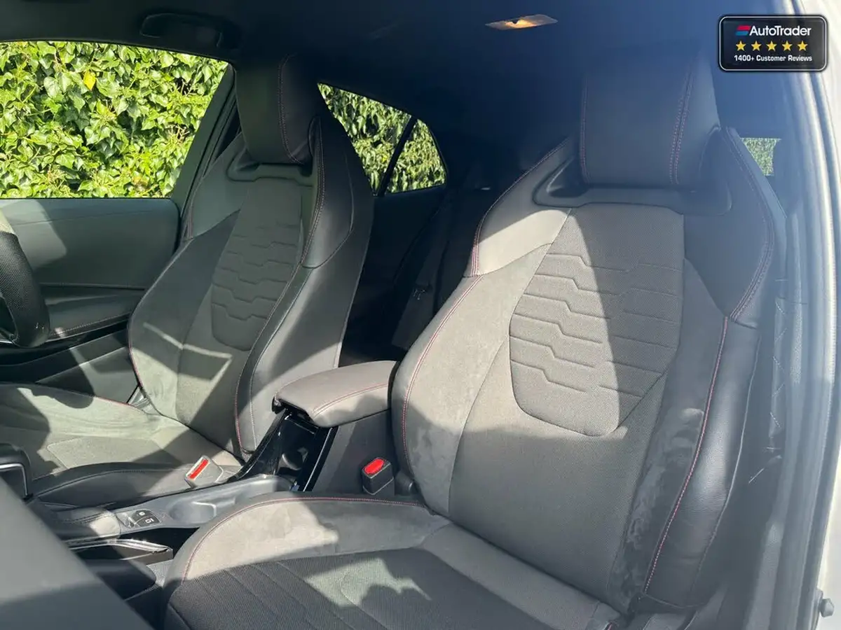2019-toyota-corolla-20-vvt-i-excel-trk-hatchback-big-7
