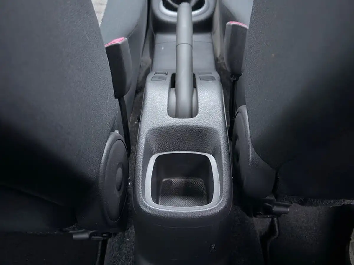 2008-suzuki-sx4-19td-19-ddis-4grip-big-33