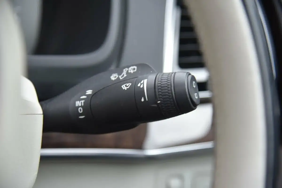 2017-volvo-xc90-20-t8-inscription-hybrid-geartronic-big-36