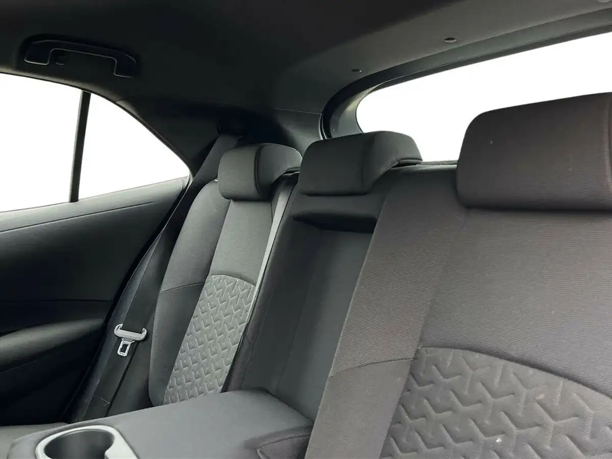 2021-toyota-corolla-18-vvt-i-icon-tech-trk-hatchback-5d-big-9