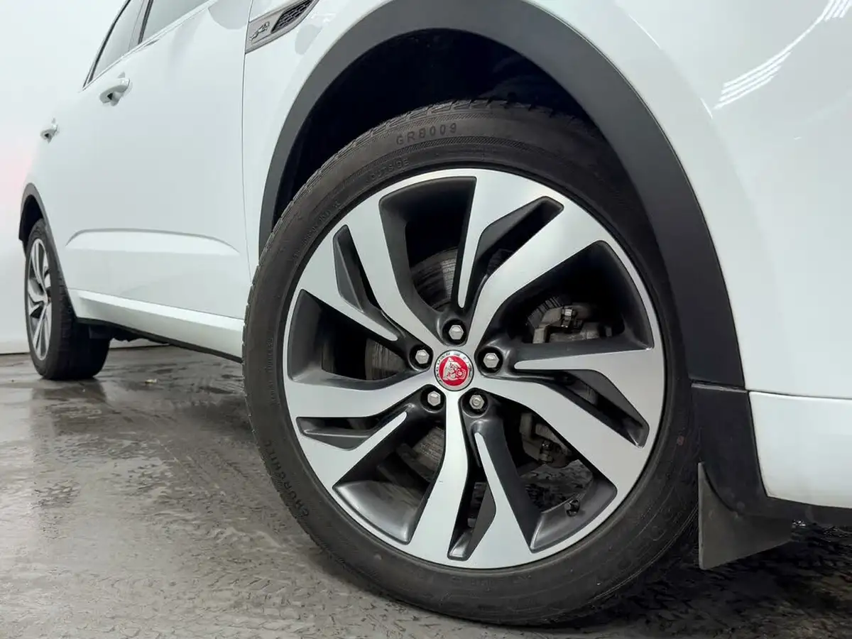 2021-jaguar-e-pace-15-p300e-r-dynamic-hse-big-46