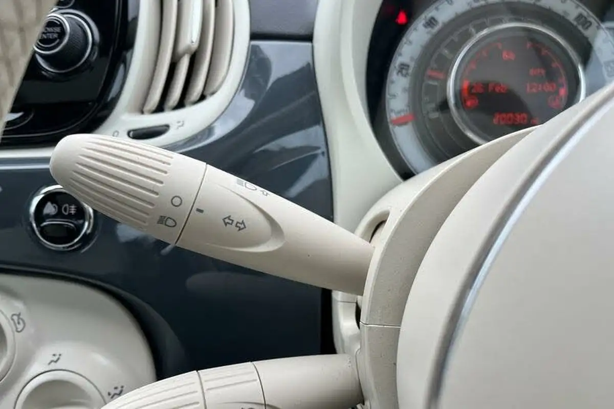 2019-fiat-500-12-lounge-ss-big-13