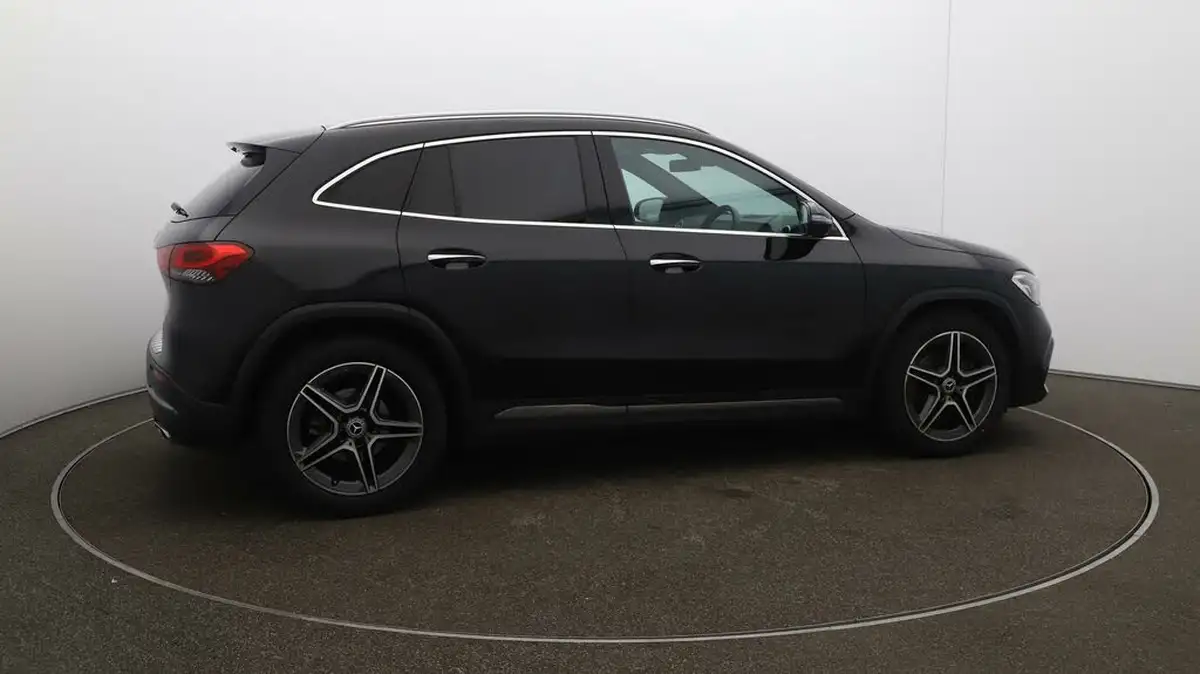 2020-mercedes-benz-gla-class-13-gla-200-amg-line-premium-big-42